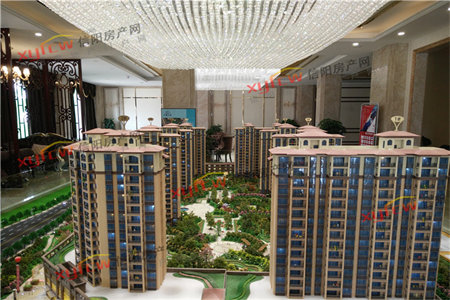 西外莲花湖高端花园小区中间好楼层双阳台豪装4房出售